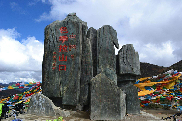 臻品環(huán)線，布宮，林芝，巴松措，大峽谷，拉姆拉錯(cuò)，朗縣，澤當(dāng)，羊湖6晚7日游